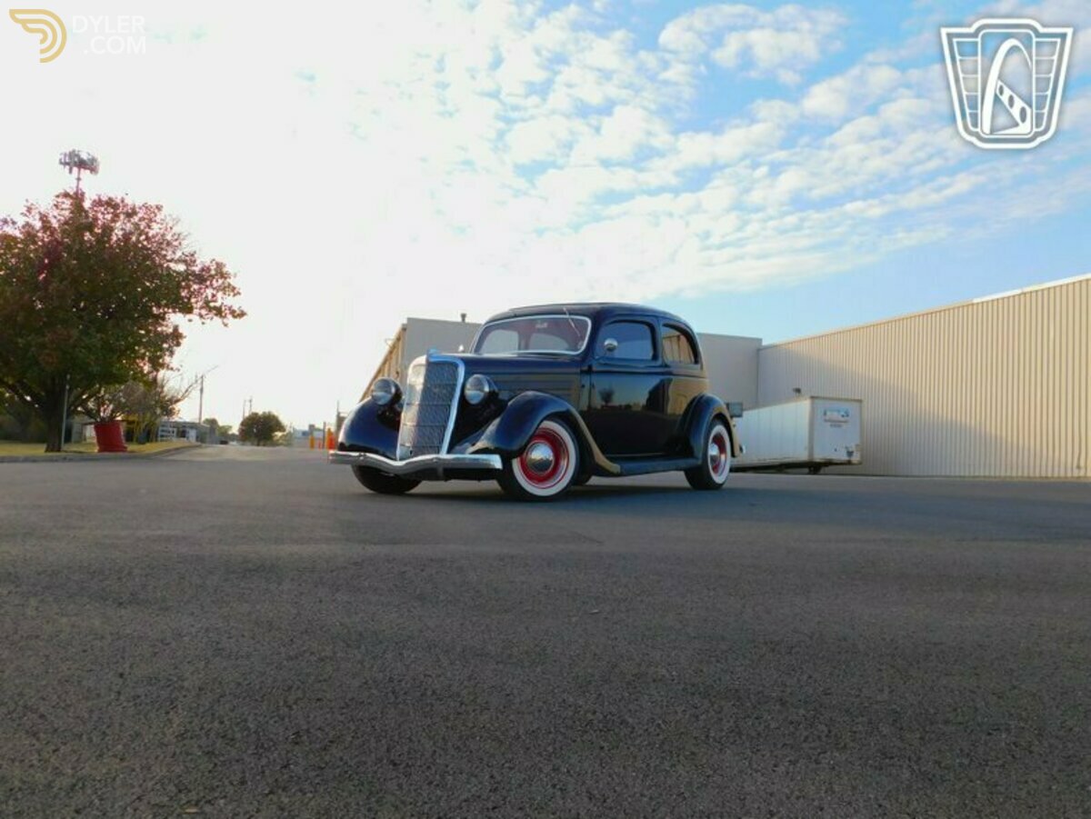 1935 Ford Tudor, foto 2