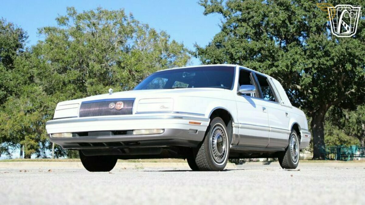 1993 Chrysler New Yorker, foto 2