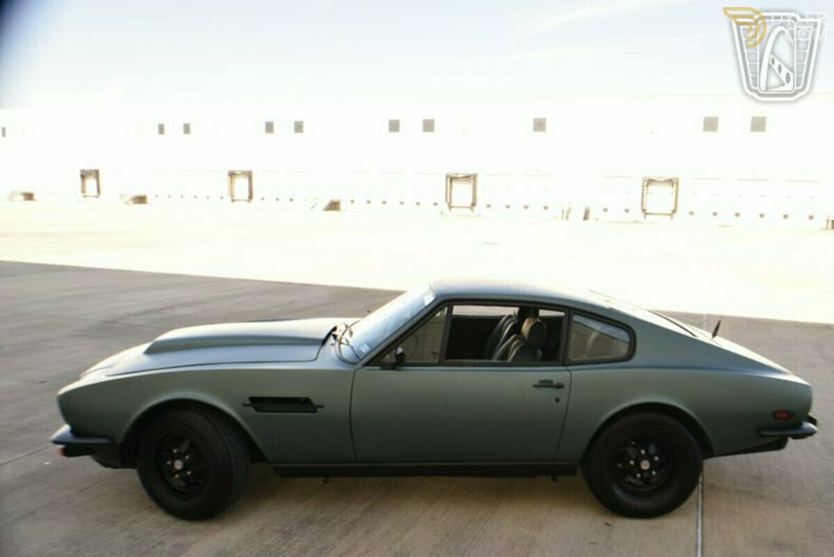 1976 Aston Martin V8, foto 2