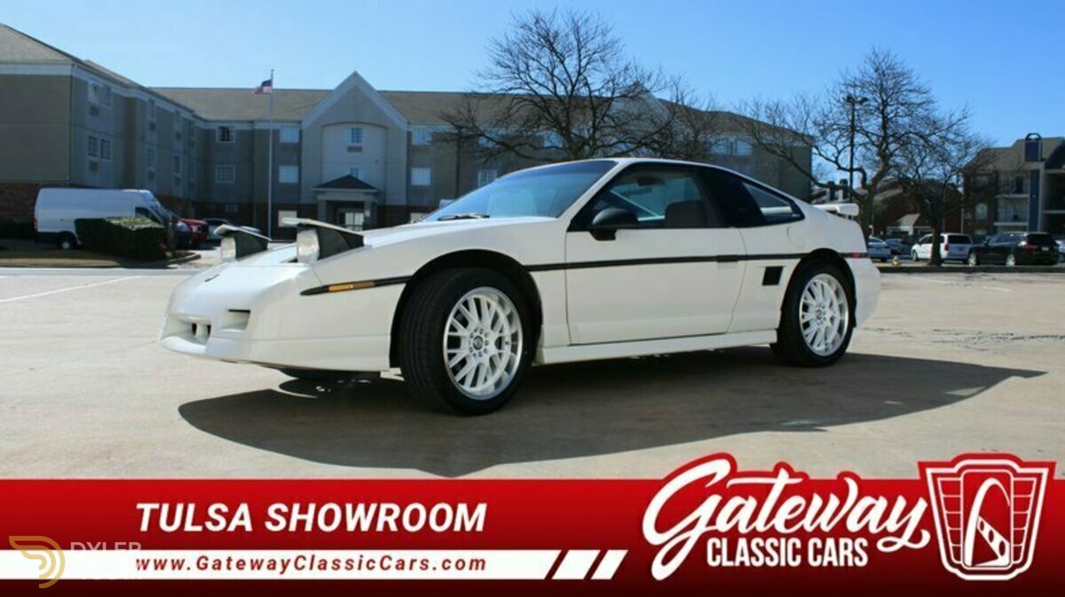 Classic 1988 Pontiac Fiero For Sale. Price 20 000 USD - Dyler