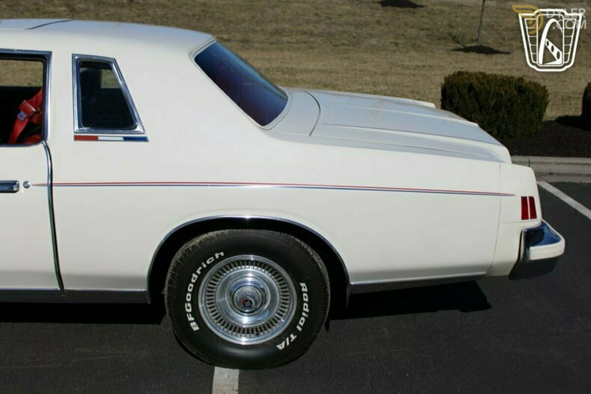 1979 Chrysler 300, foto 3