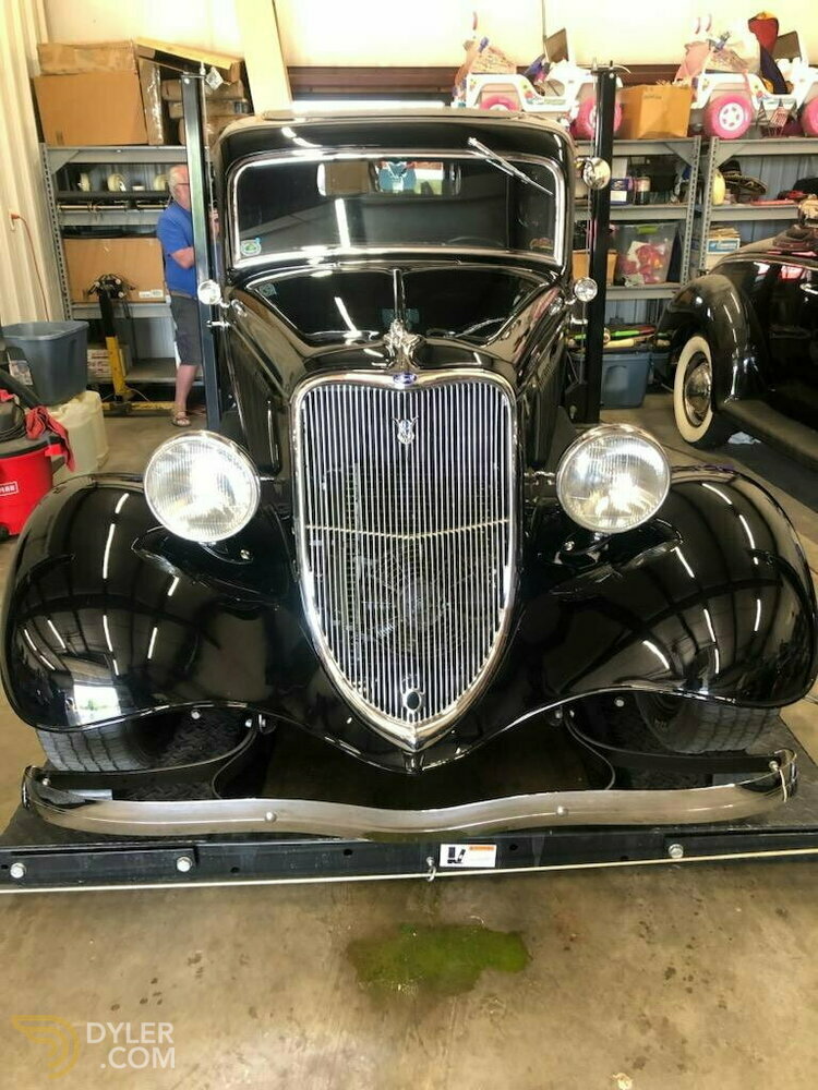 1933 Ford Tudor, foto 2