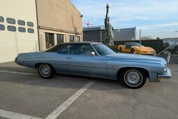 Buick LeSabre Custom Coupé Coupe 1974 Blau