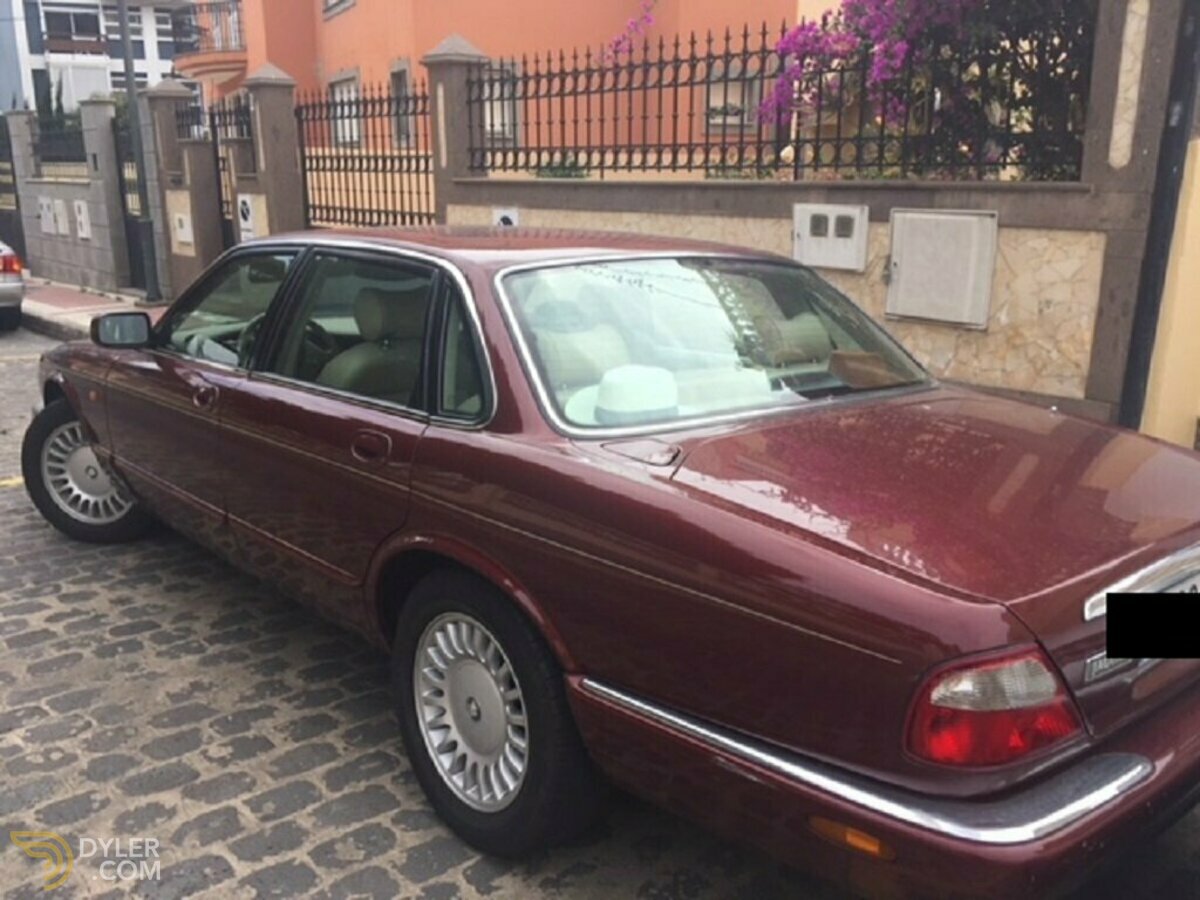 1998 Jaguar XJ8, foto 2