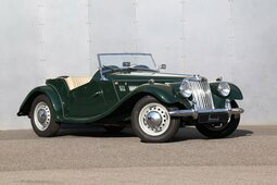 MG TF 1500 Cabriolet / Roadster 1955 Green