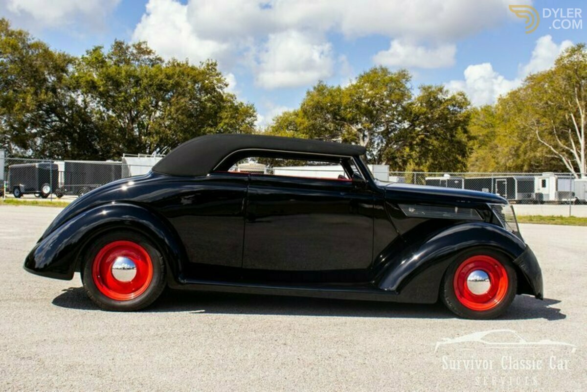 1937 Ford Cabriolet, foto 3