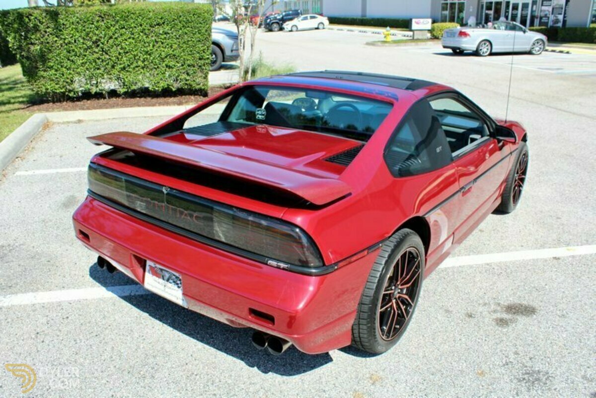 1988 Pontiac Fiero GT, foto 12