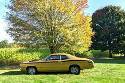 Plymouth Duster Coupé 1972 Oro