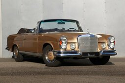 Mercedes-Benz 280 SE W111 Cabriolet / Roadster 1969 Gold