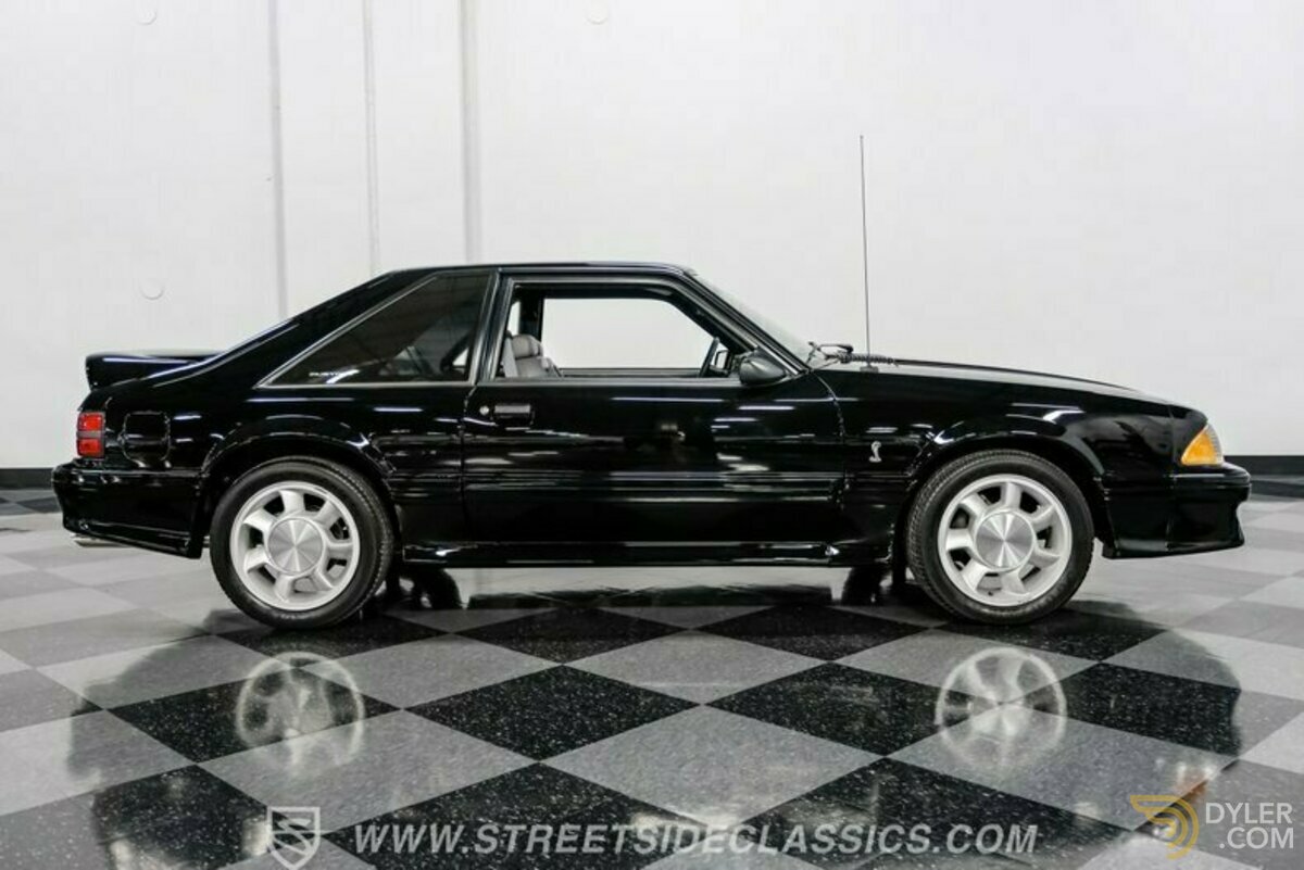 1993 Ford Mustang SVT Cobra, foto 12