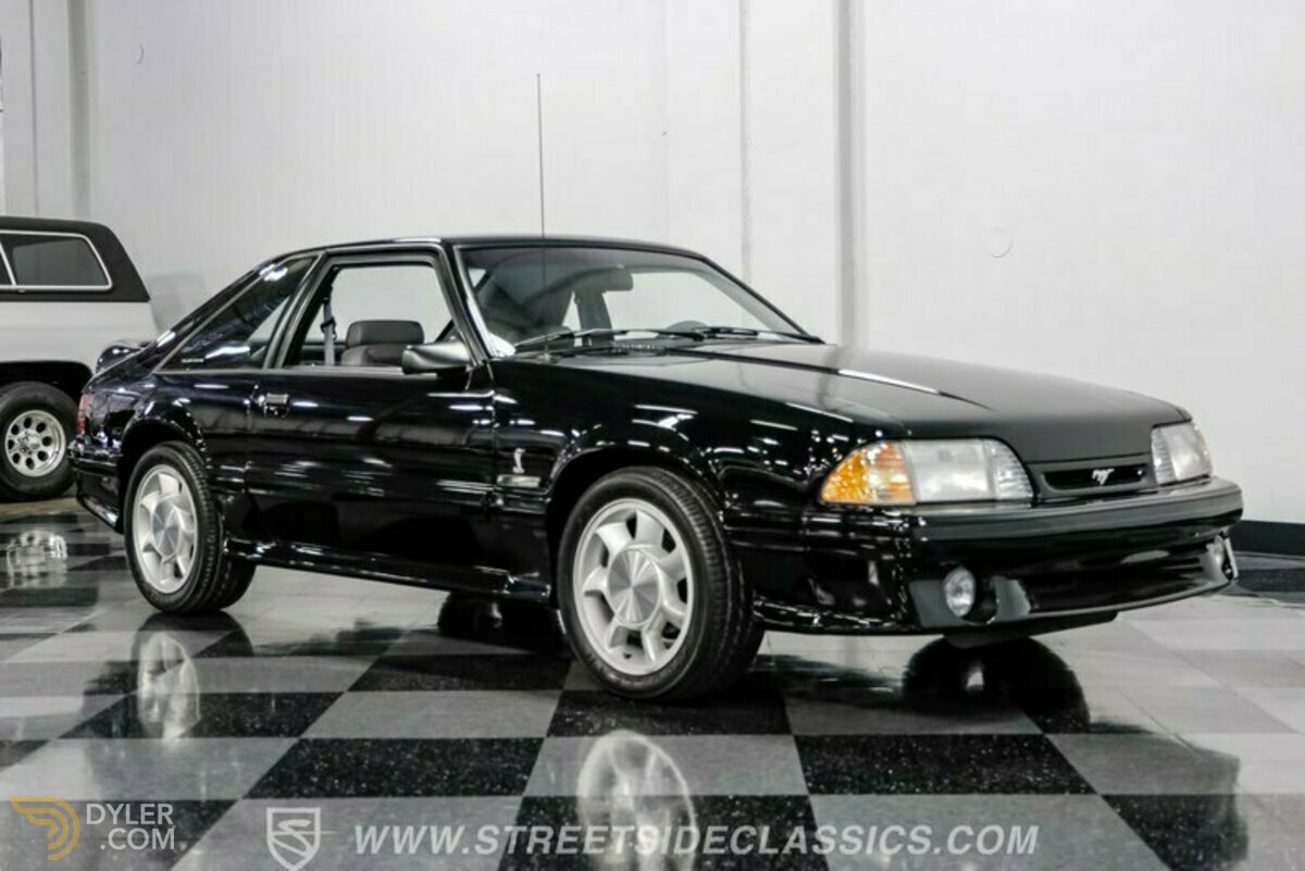 1993 Ford Mustang SVT Cobra, foto 1