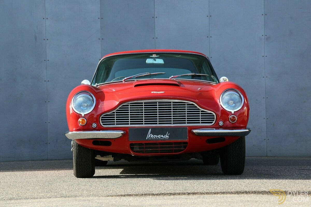 1966 Aston Martin DB6 Saloon RHD, foto 6