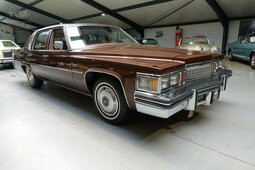 Cadillac DeVille Sedan / Saloon 1979 Brown
