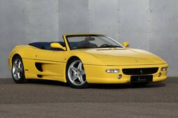 Ferrari F355 Spider Cabriolet / Roadster 1996 Yellow