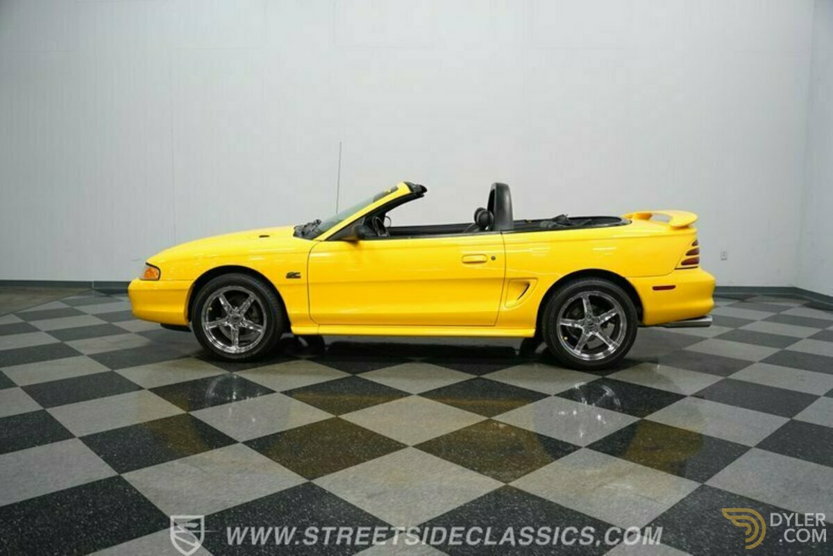 1995 Ford Mustang GT, foto 2