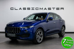 Maserati Levante 3.0 V6 AWD GranLusso SUV 2017 Blau