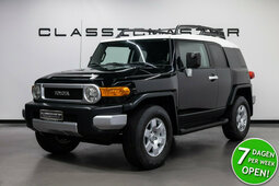 Toyota FJ Cruiser VVT-i V6 SUV 2010 Schwarz