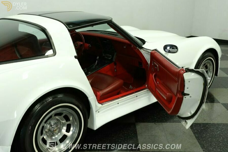 Classic 1981 Chevrolet Corvette For Sale. Price 23 995 USD - Dyler