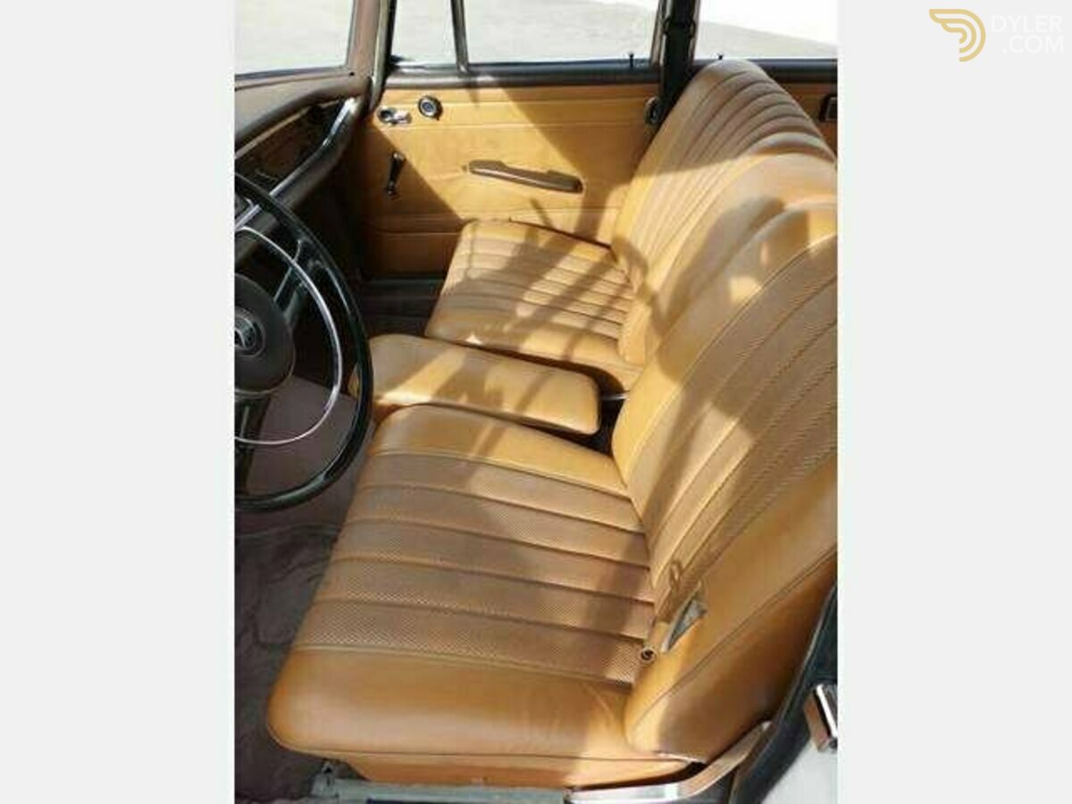 1967 Mercedes-Benz 200, foto 2