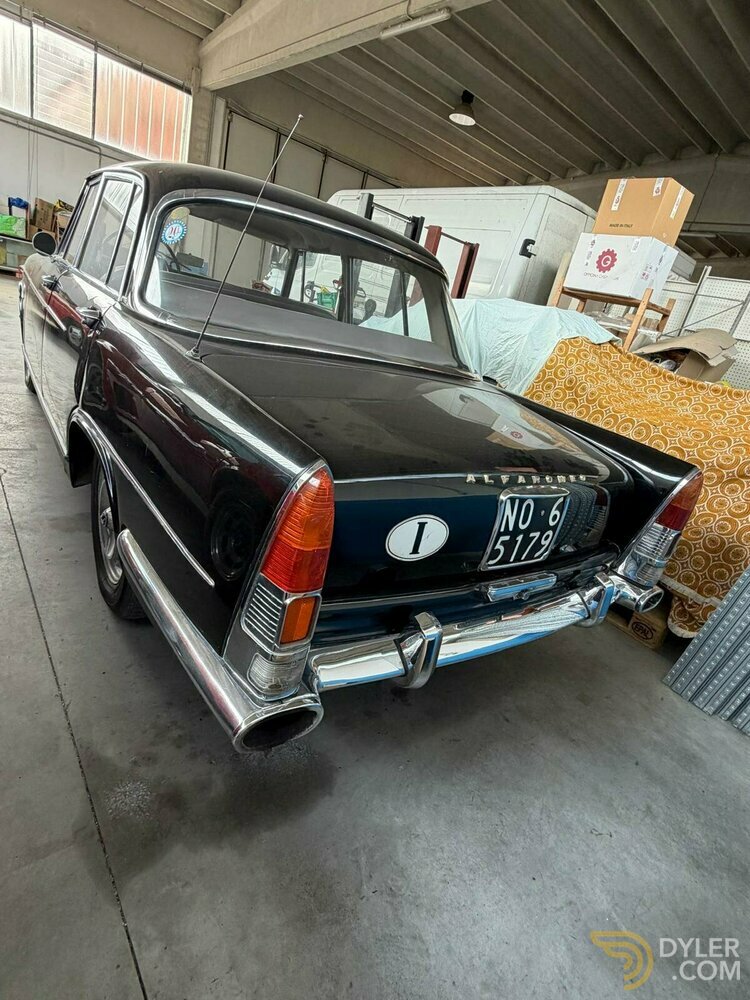 1961 Alfa Romeo 2000 BERLINA, foto 2
