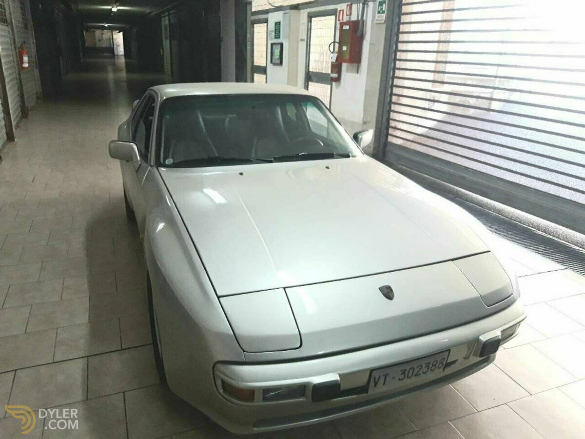 1986 Porsche 944, foto 1