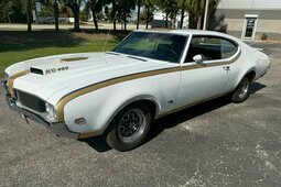 Oldsmobile 88 Hurst/Olds 1969 Branco
