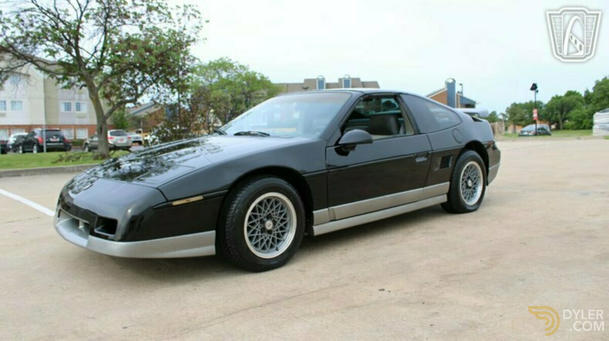1987 Pontiac Fiero GT, foto 2