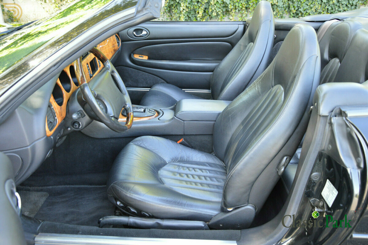 2000 Jaguar XKR V8, foto 2