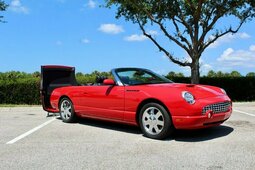 Ford Thunderbird Premium Cabriolet / Roadster 2002 Red