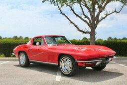 Chevrolet Corvette Coupe 1967 Red