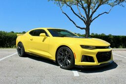 Chevrolet Camaro ZL1 Coupe 2018 Yellow