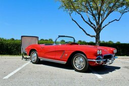 Chevrolet Corvette Fuel Injected Cabriolet / Roadster 1962 Red