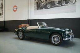 MG MGA Restored Cabriolet / Roadster 1955 Grün