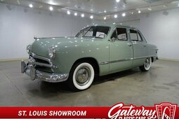 Ford Custom 1949 Green