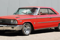 Ford Galaxie 1963 Rojo