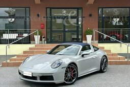 Porsche 911 Targa 4S Cabriolet / Roadster 2023