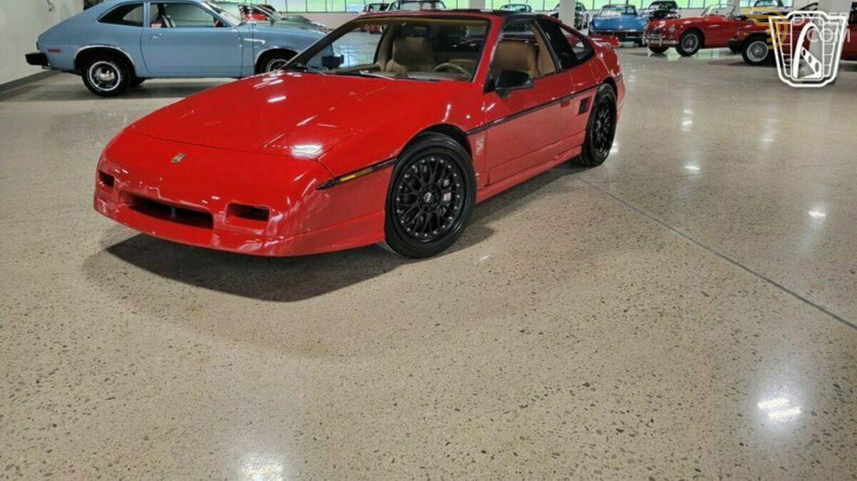 1988 Pontiac Fiero GT, foto 2