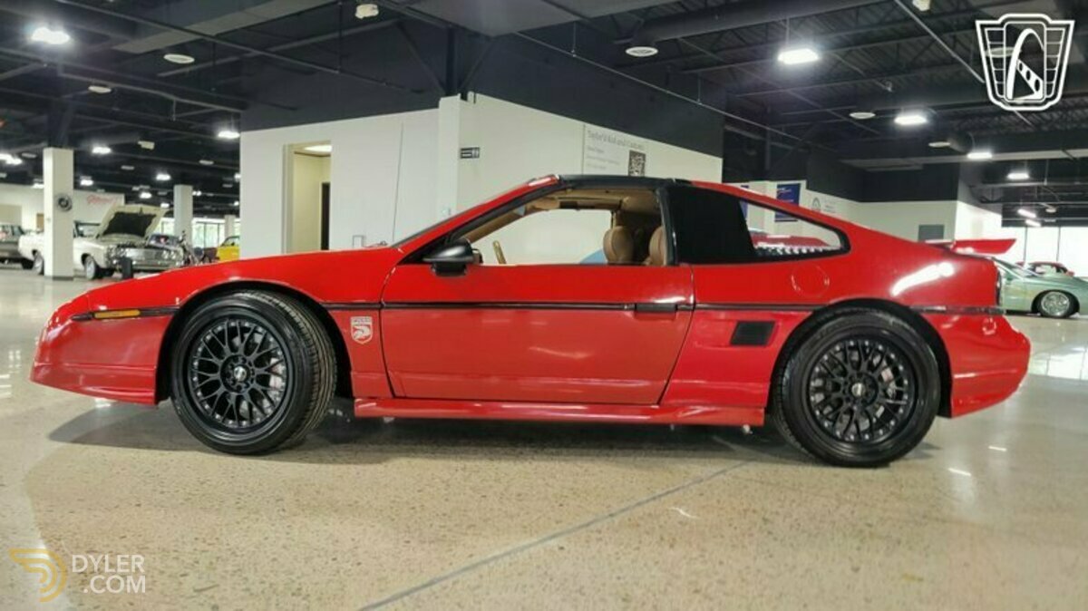 1988 Pontiac Fiero GT, foto 5