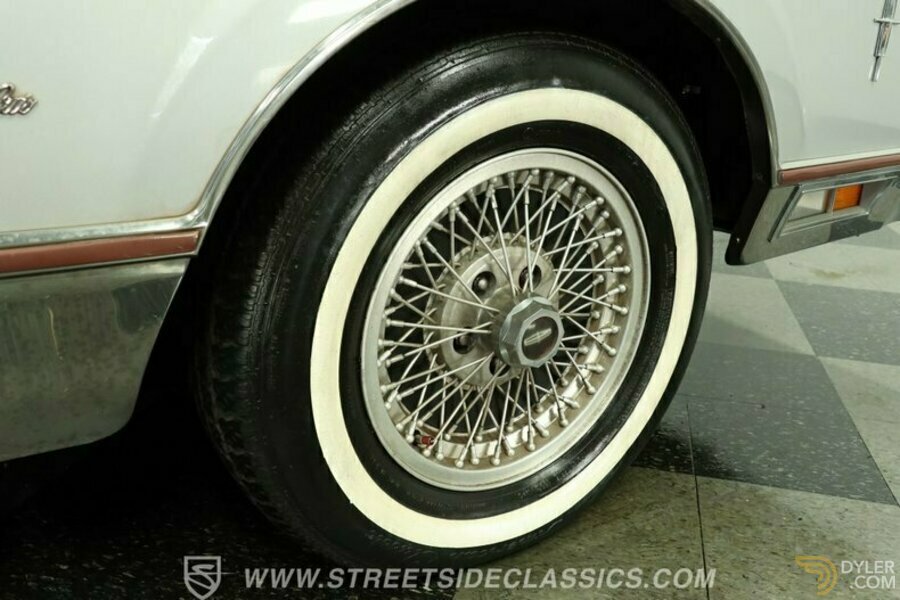 中古#1800 SCORPION 自動タイヤトルーラー Classic 1984 Lincoln Town Car Cartier For Sale. Price 14 995 USD