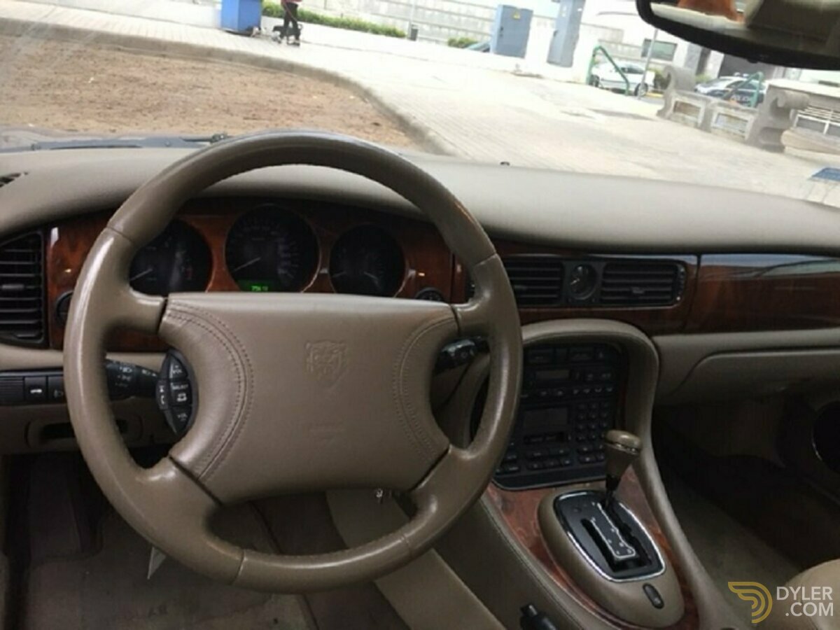 1998 Jaguar XJ8 Automático, foto 4
