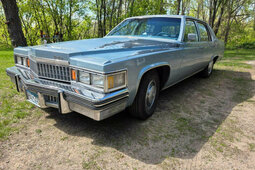 Cadillac DeVille sedan Sedán / Berlina 1978 Azul