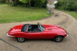 Jaguar E-Type Series 3 V12 Cabriolet / Roadster 1973 Red