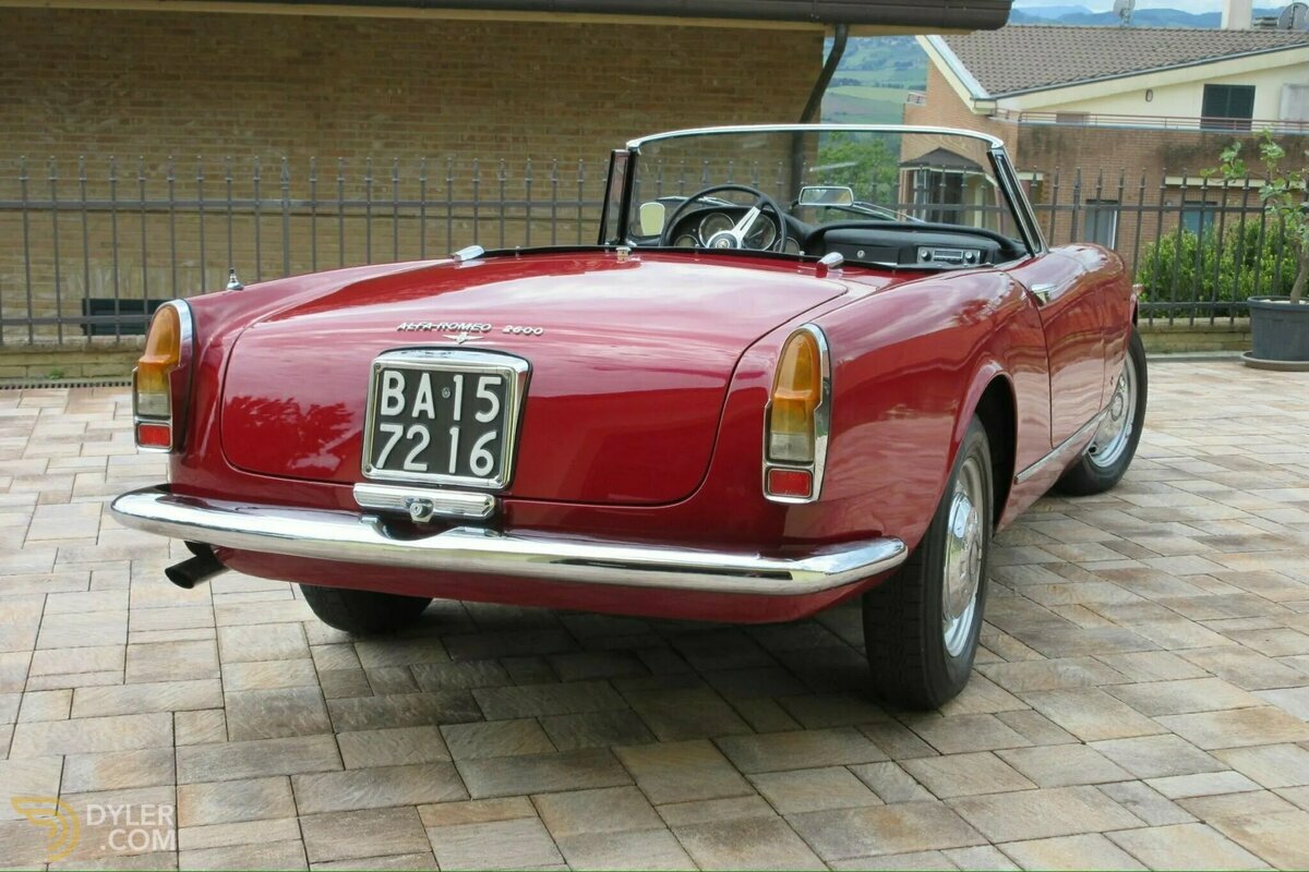 1965 Alfa Romeo 2600 Spider, foto 3
