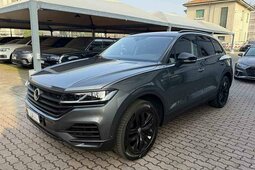 Volkswagen Touareg Black Style 2019 Grey
