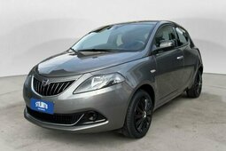 Lancia Ypsilon 1.0 FireFly 5 porte S&S Hybrid Ecochic Silver Sedan / Saloon 2022