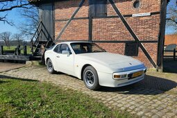 Porsche 944 Coupe 1982 White