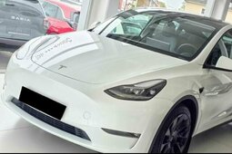 Tesla Model Y Long Range AWD SUV 2024 Weiss