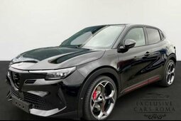 Alfa Romeo Junior Veloce SUV 2025 Schwarz