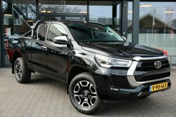 Toyota Hilux 2.8 D-4D X-TRA CAB PROFESSIONAL A/T 4WD VAN Kleintransporter 2021 Schwarz
