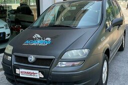 Fiat Ulysse 2.0 JTD 109 CV 8 POSTI Kleintransporter 2002 Schwarz